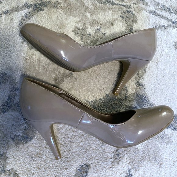 STEVE MADDEN Libbi Bow Pump High Heels - Picture 3 of 7